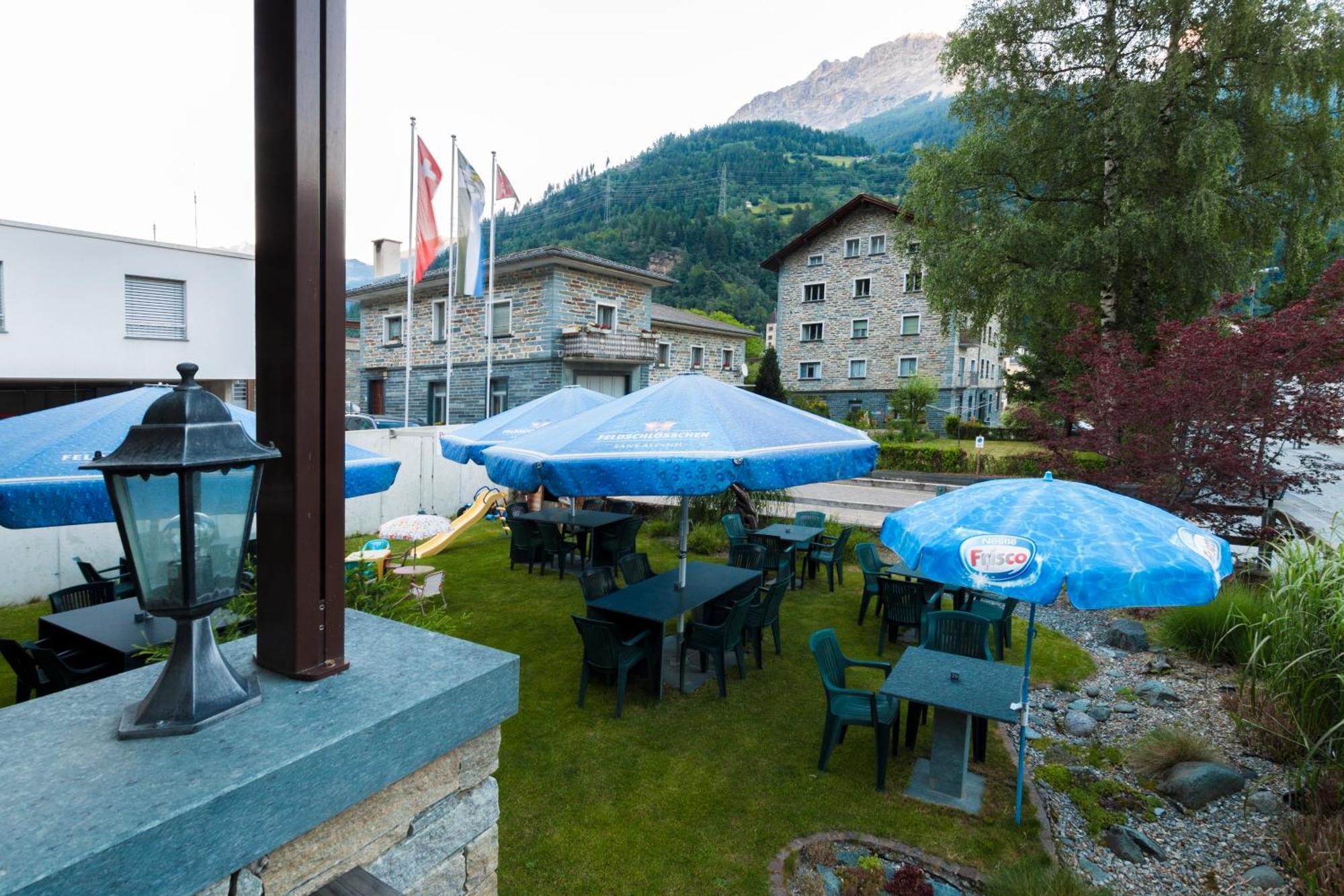Ristorante Pensione Chalet Stazione Poschiavo Ngoại thất bức ảnh